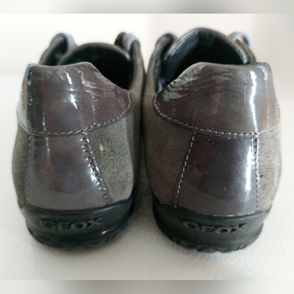 Geox Women's Grey Leather Sneakers - EU 39 - Picture 6 of 11